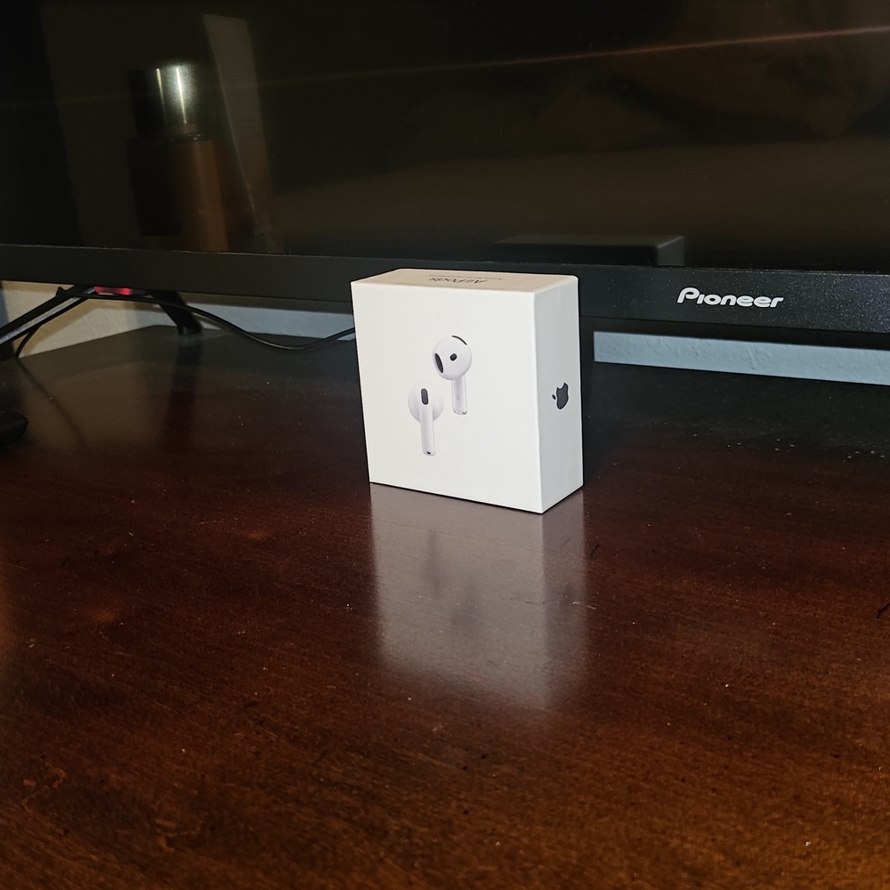 Apple AirPod 4's Active Noise Cancellation